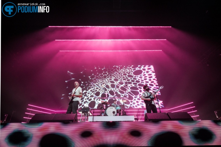 Foals op Foals - 15/05 - AFAS Live foto
