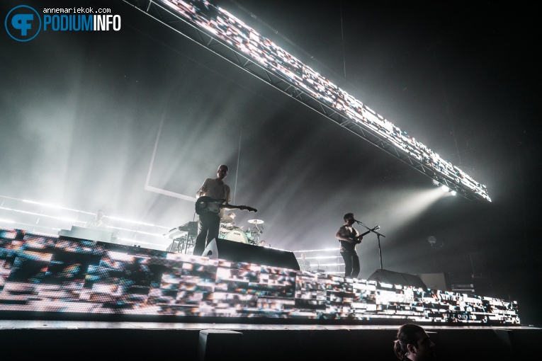 Foals op Foals - 15/05 - AFAS Live foto