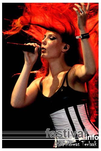 Epica op Lowlands 2004 foto