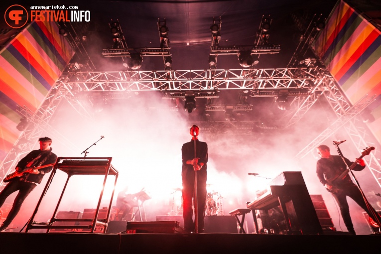 Editors op Dauwpop 2022 foto