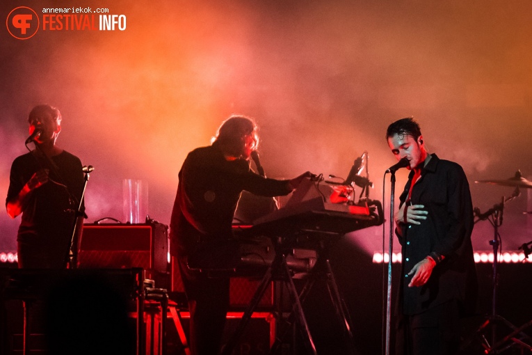 Editors op Dauwpop 2022 foto