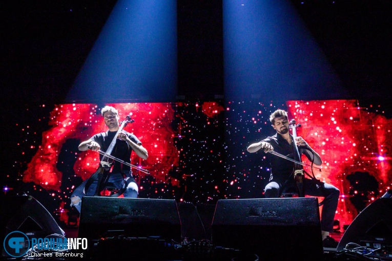 2Cellos op 2Cellos - 28/05 - Ziggo Dome foto