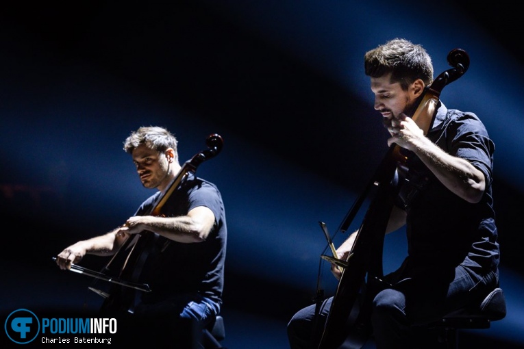 2Cellos op 2Cellos - 28/05 - Ziggo Dome foto