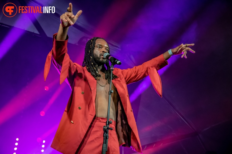 Genesis Owusu op Best Kept Secret 2022 - vrijdag foto