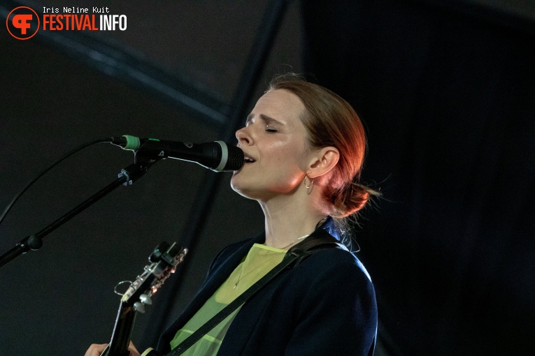 Cassandra Jenkins op Best Kept Secret 2022 - zondag foto