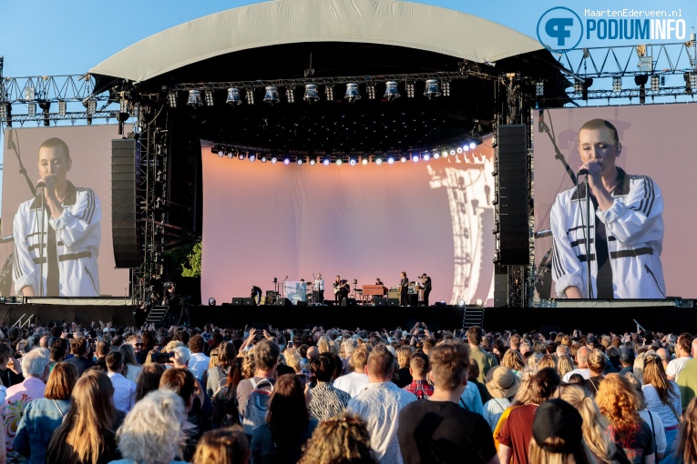 Anouk op Anouk - 11/06 - Malieveld foto