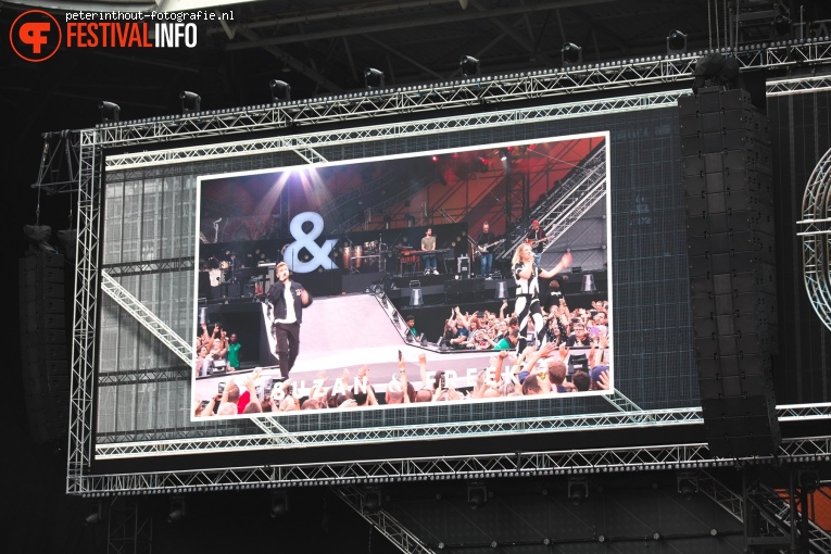 Guus Meeuwis op Groots met een zachte G - 10/06 - Philips Stadion foto