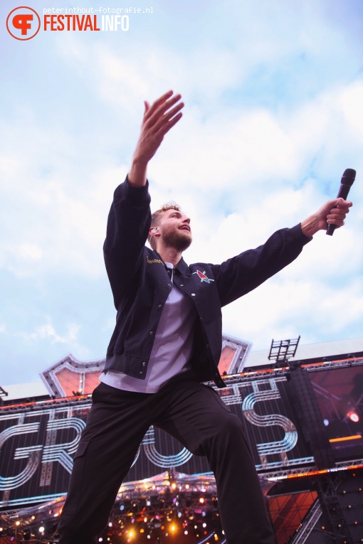 Guus Meeuwis op Groots met een zachte G - 10/06 - Philips Stadion foto