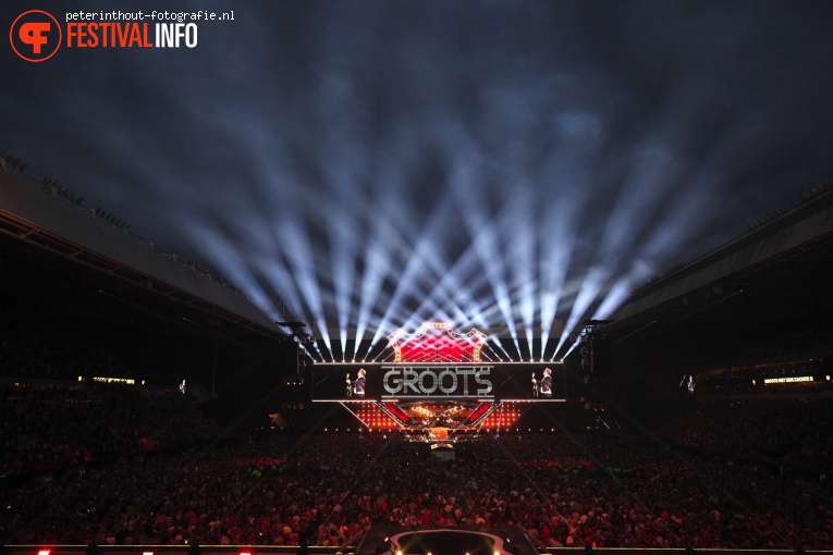 Guus Meeuwis op Groots met een zachte G - 10/06 - Philips Stadion foto