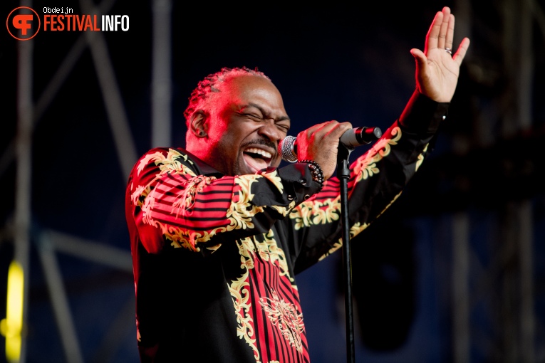 Earth, Wind & Fire Experience by Al McKay op Hello Festival 2022 foto