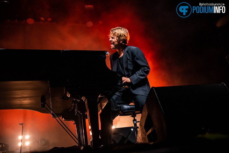 Tom Odell op Tom Odell - 15/06 - 013, Tilburg foto