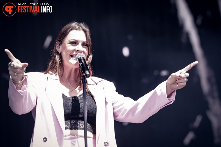 Floor Jansen op Pinkpop 2022 - Vrijdag foto