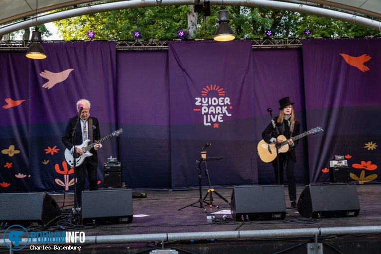 Suzanne Vega op Suzanne Vega - 29/06 - Zuiderparktheater foto