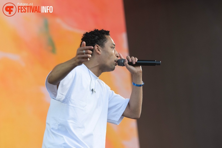 Loyle Carner op Down The Rabbit Hole 2022 - Vrijdag foto