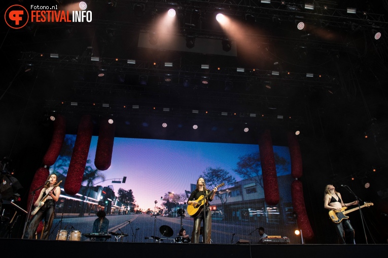 Haim op Down The Rabbit Hole 2022 - Vrijdag foto