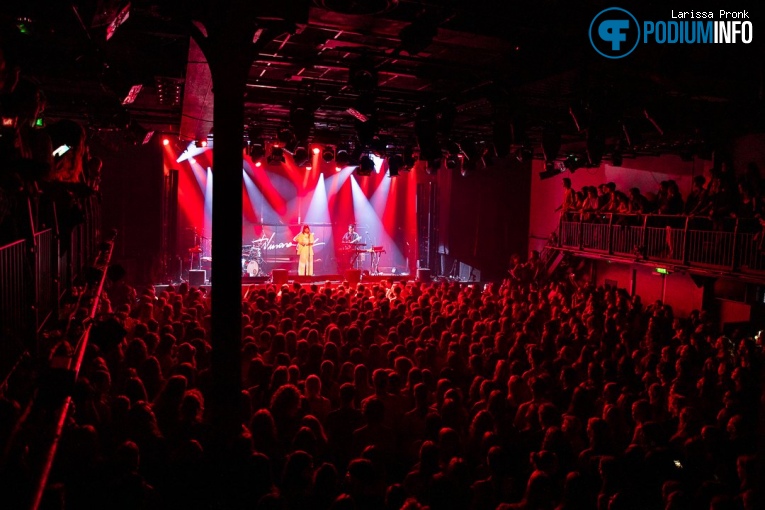 Winona Oak op Alec Benjamin - 01/07 - Melkweg foto