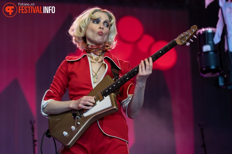 St. Vincent op Down The Rabbit Hole 2022 - Zondag foto