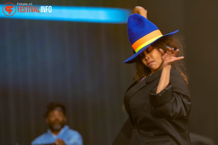 Erykah Badu op Down The Rabbit Hole 2022 - Zondag foto