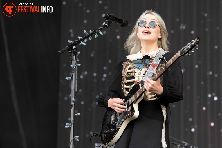 Phoebe Bridgers op Down The Rabbit Hole 2022 - Zondag foto