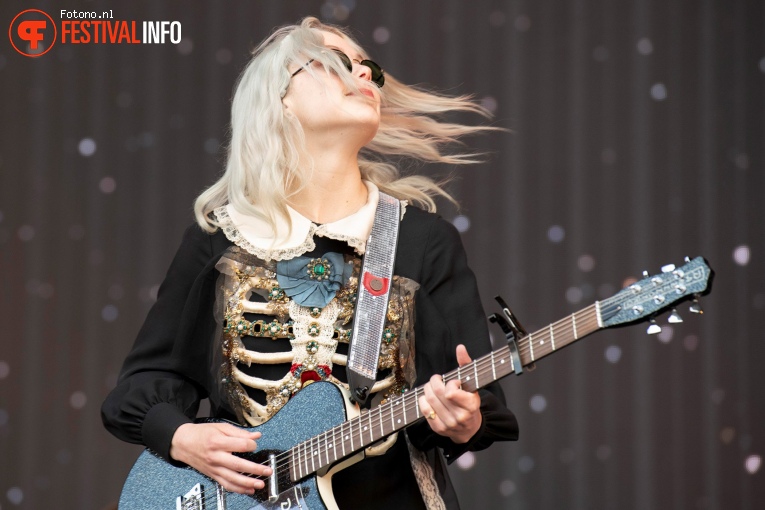 Phoebe Bridgers op Down The Rabbit Hole 2022 - Zondag foto