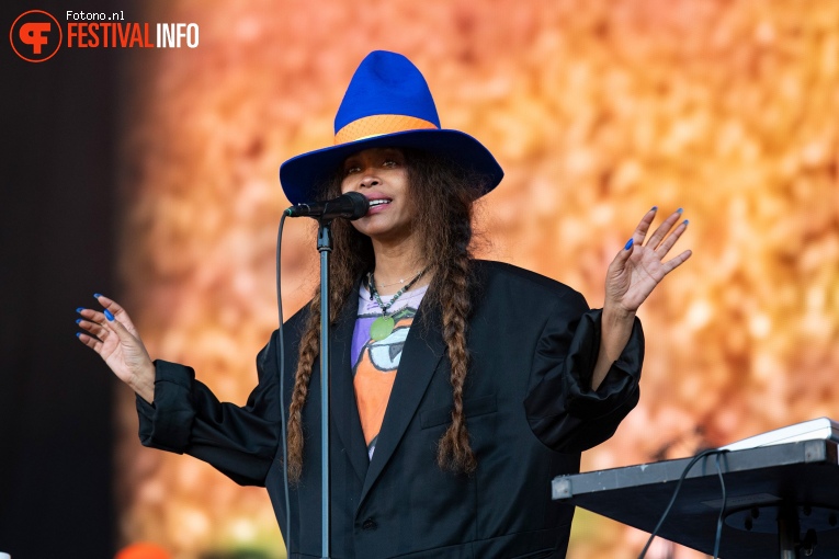 Erykah Badu op Down The Rabbit Hole 2022 - Zondag foto