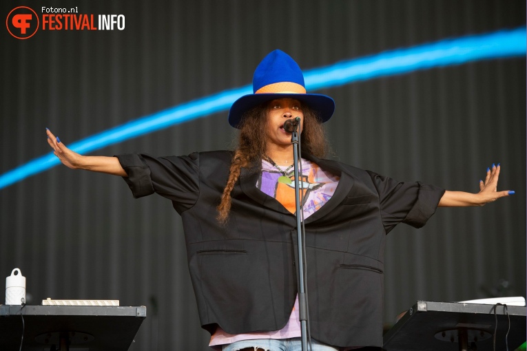 Erykah Badu op Down The Rabbit Hole 2022 - Zondag foto