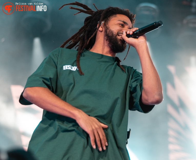 J. Cole op WOO HAH x Rolling Loud 2022 - Zondag foto