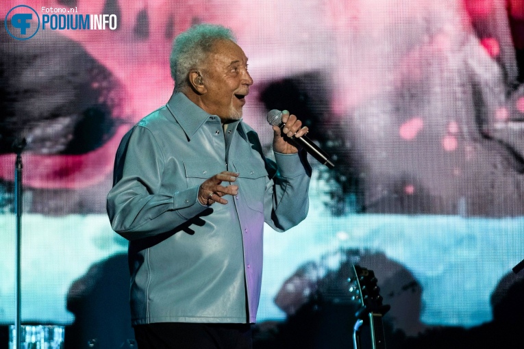 Tom Jones op Tom Jones - 06/07 - Ziggo Dome foto