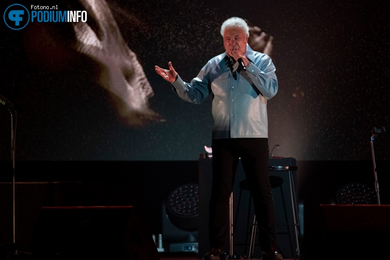 Tom Jones op Tom Jones - 06/07 - Ziggo Dome foto