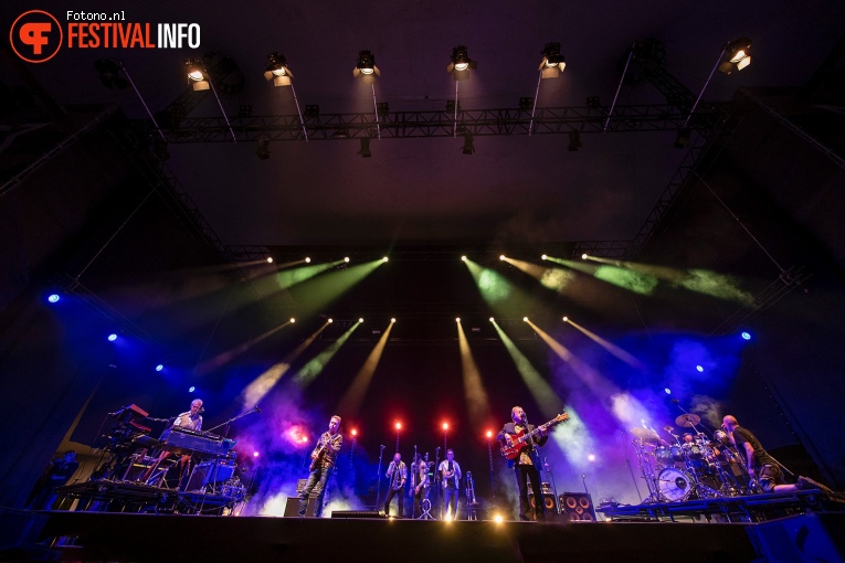 Level 42 op Bospop 2022 - Vrijdag foto