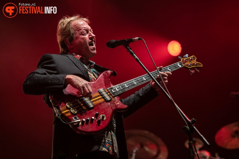 Level 42 op Bospop 2022 - Vrijdag foto