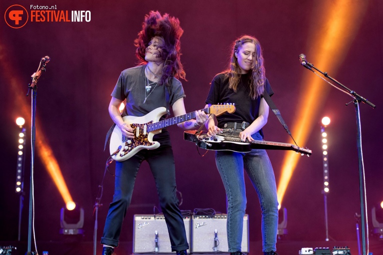 Larkin Poe op Bospop 2022 - Zondag foto