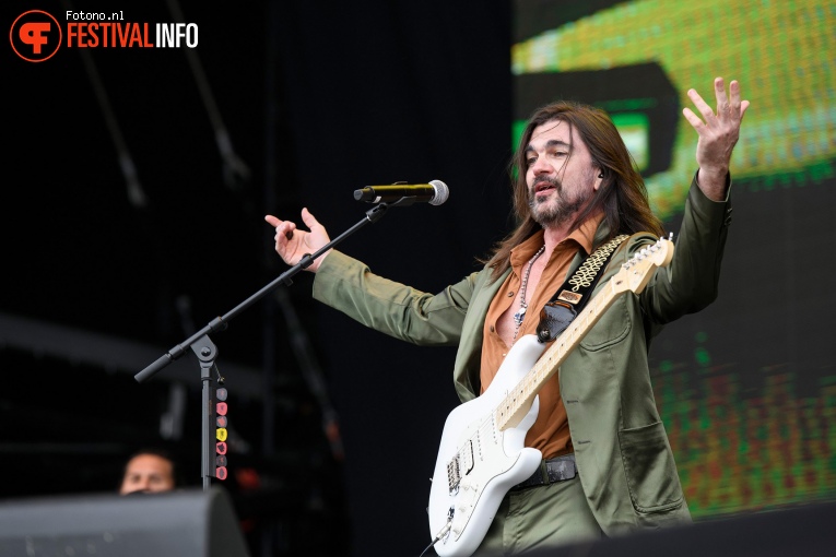 Juanes op Bospop 2022 - Zondag foto