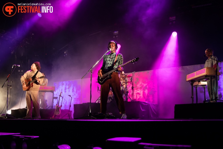 Metronomy op Paléo 2022 foto