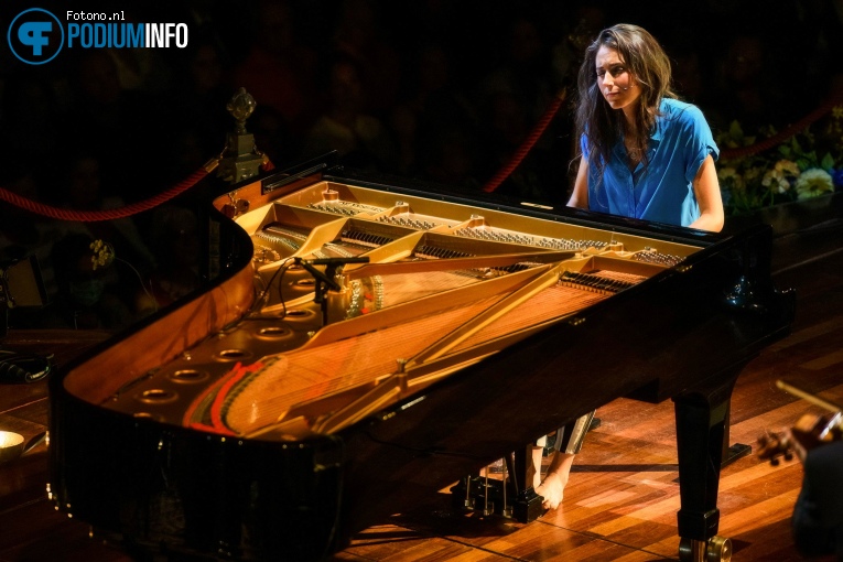 Iris Hond op Iris Hond - 06/08 - Het Concertgebouw foto