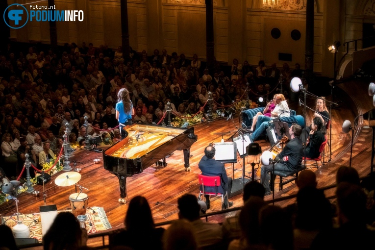 Iris Hond op Iris Hond - 06/08 - Het Concertgebouw foto