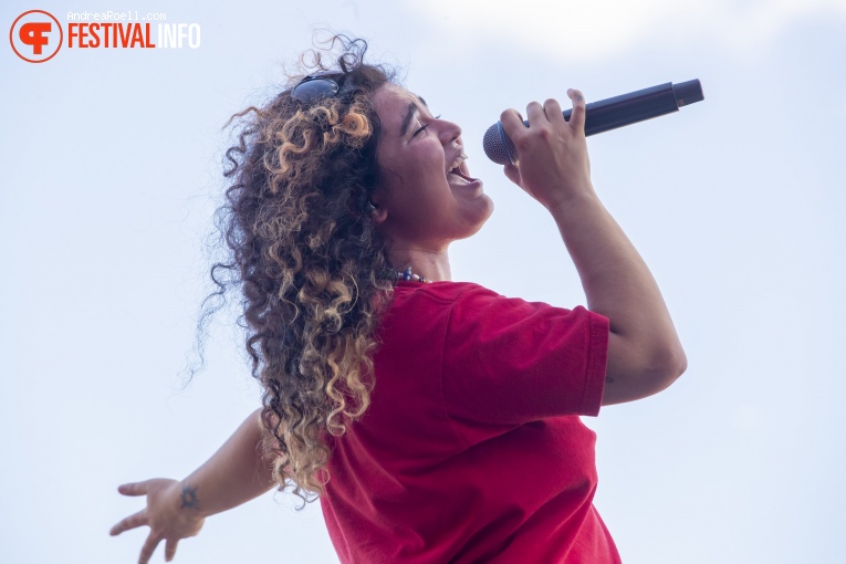 Remi Wolf op Sziget 2022 - Woensdag foto