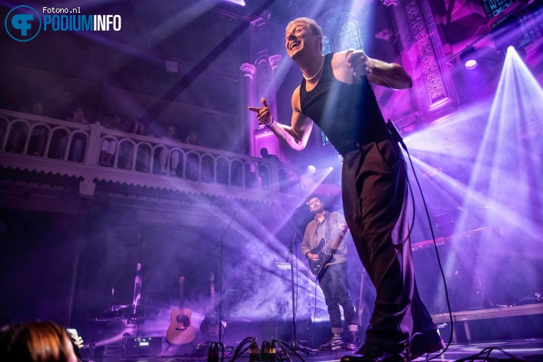 Moncrieff op LÉON - 15/08 - Paradiso foto