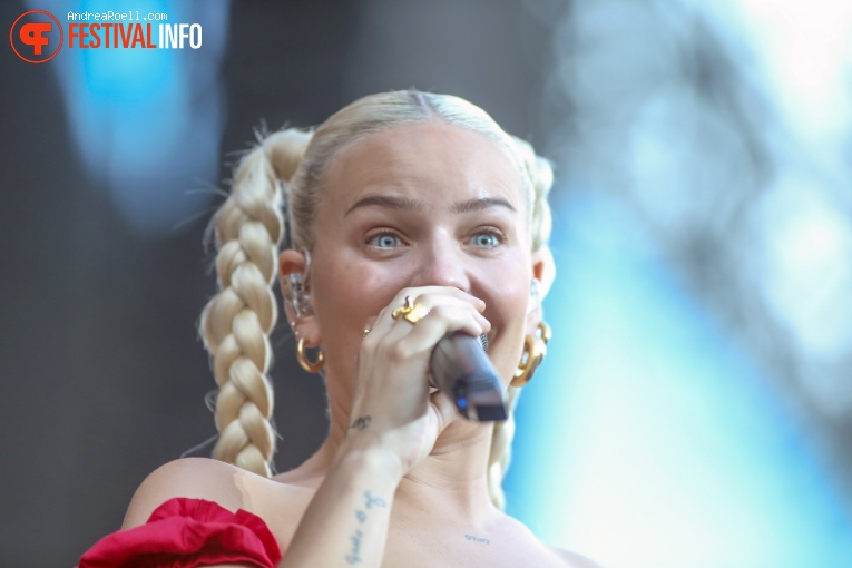 Anne-Marie op Sziget 2022 - Zondag foto