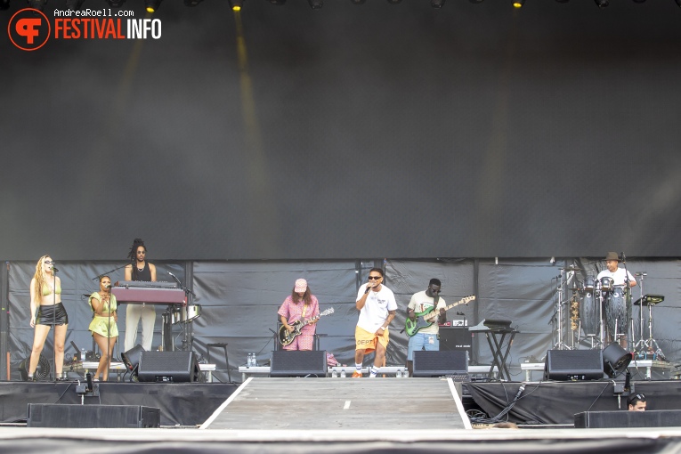 Ronnie Flex & The Fam op Sziget 2022 - Zondag foto