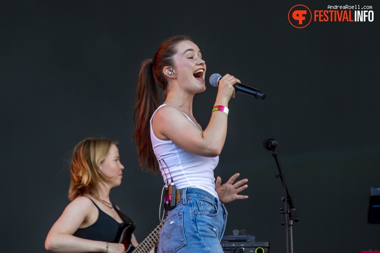 Sigrid op Sziget 2022 - Zondag foto