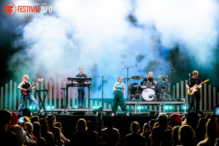 Sigrid op Pukkelpop 2022 - zondag foto