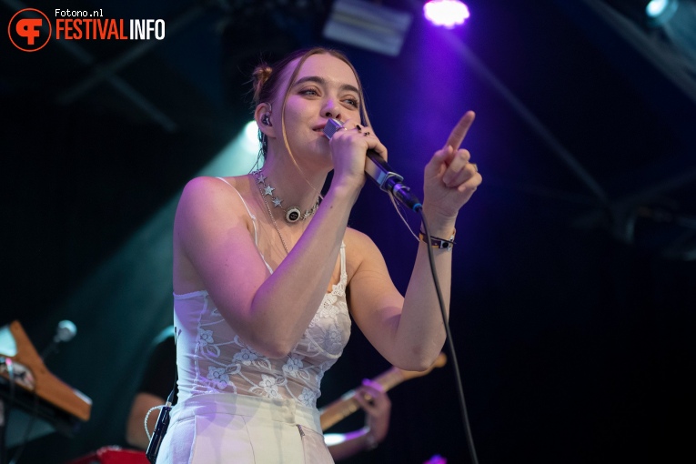 Florence Arman op Lowlands 2022 - vrijdag foto