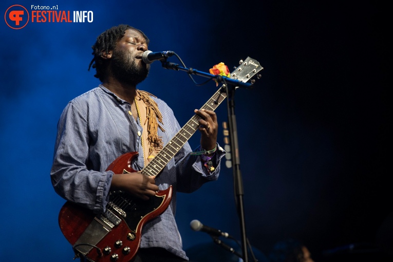 Michael Kiwanuka op Lowlands 2022 - vrijdag foto