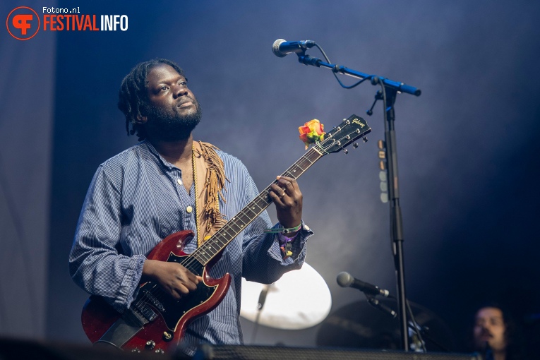 Michael Kiwanuka op Lowlands 2022 - vrijdag foto