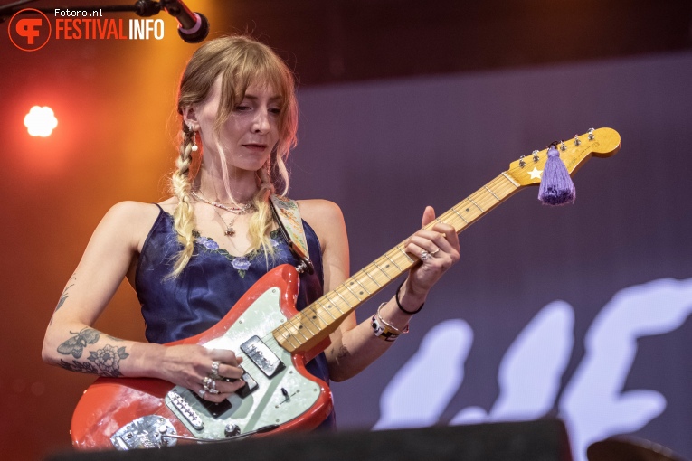 Wet Leg op Lowlands 2022 - vrijdag foto