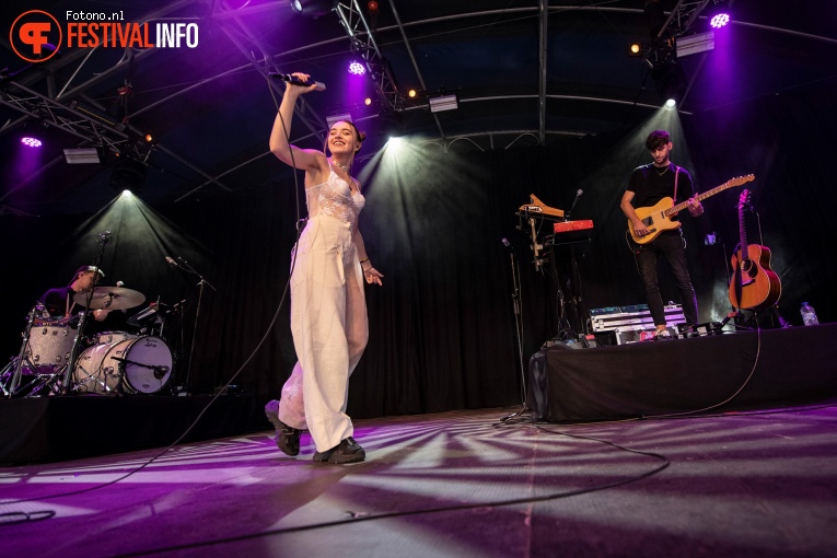 Florence Arman op Lowlands 2022 - vrijdag foto