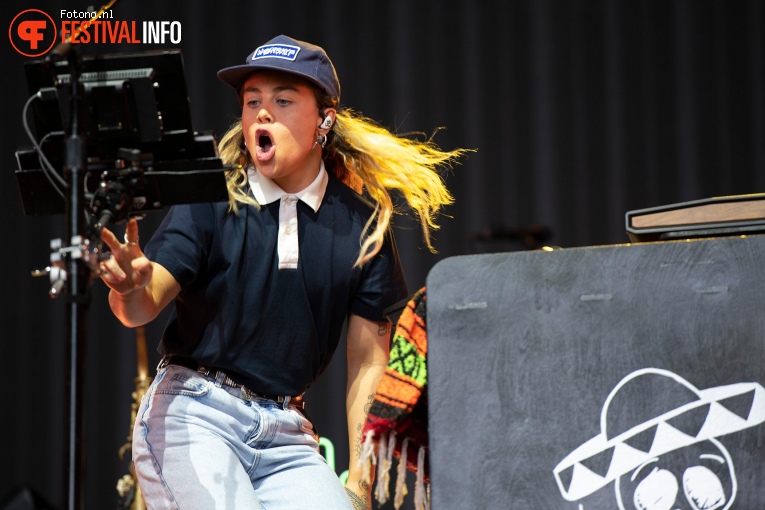 Tash Sultana op Lowlands 2022 - zondag foto