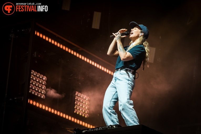 Tash Sultana op Lowlands 2022 - zondag foto