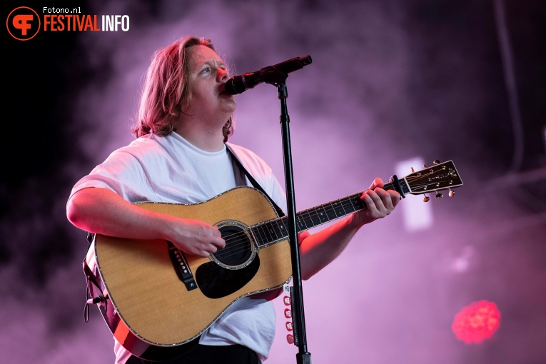 Lewis Capaldi op Lowlands 2022 - zondag foto